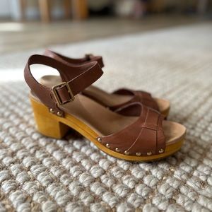 Ugg Janie Clogs, size 8